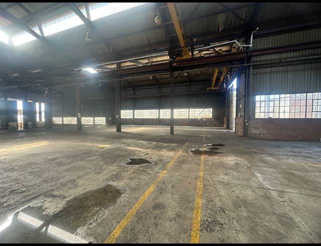 1,850M² WAREHOUSE FOR SALE IN CHLOORKOP